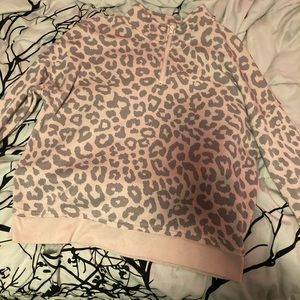 Very soft size medium sweater. Great condition